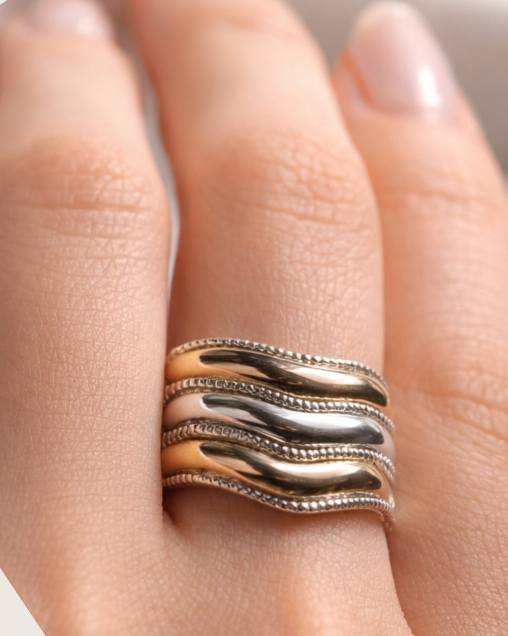 Anillo Ondina